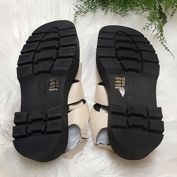 E8 by MIISTA | Kornelia Pebbled Leather Caged Platform Sandals - Picture 7 of 15